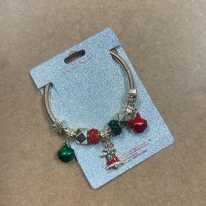 Charm bracelet 🎄🎄🎄🎄🍁🍁🍁🌲🌲🍂🍃🍃